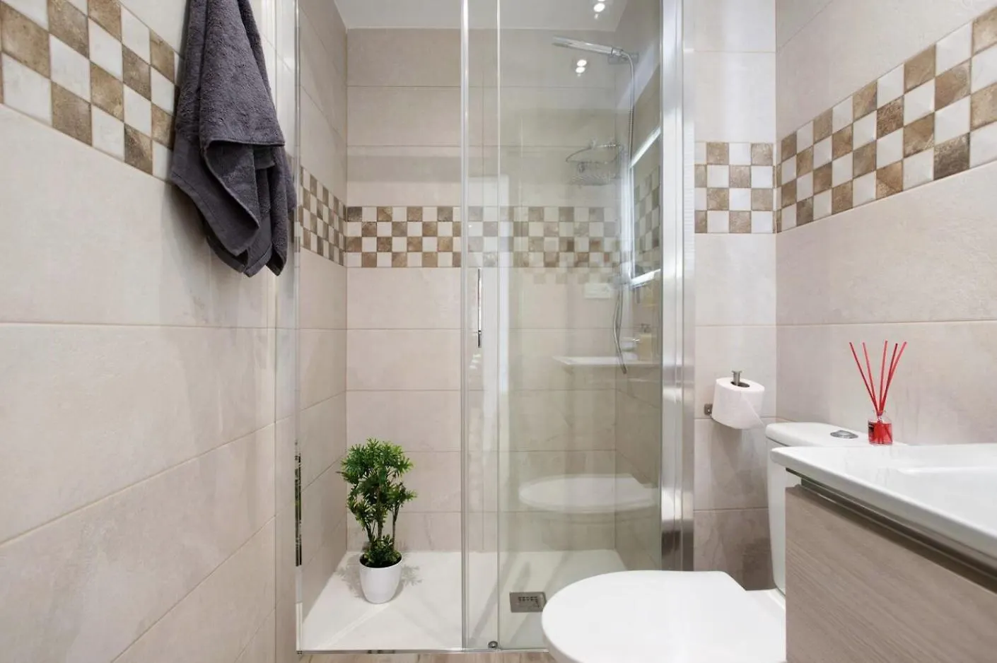 Sunny Apartment New In The Center Torremolinos