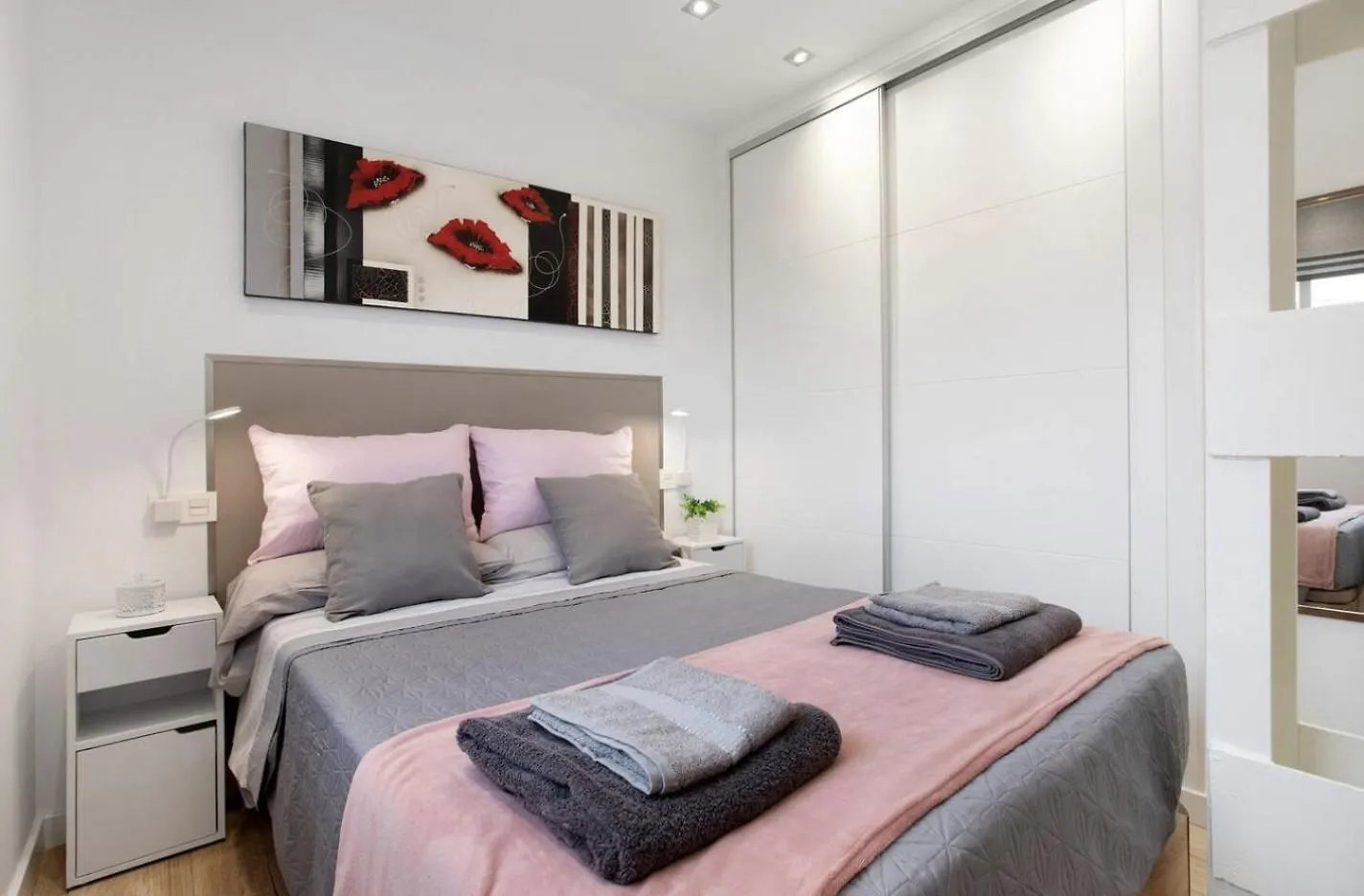 Sunny Apartment New In The Center Torremolinos Spain
