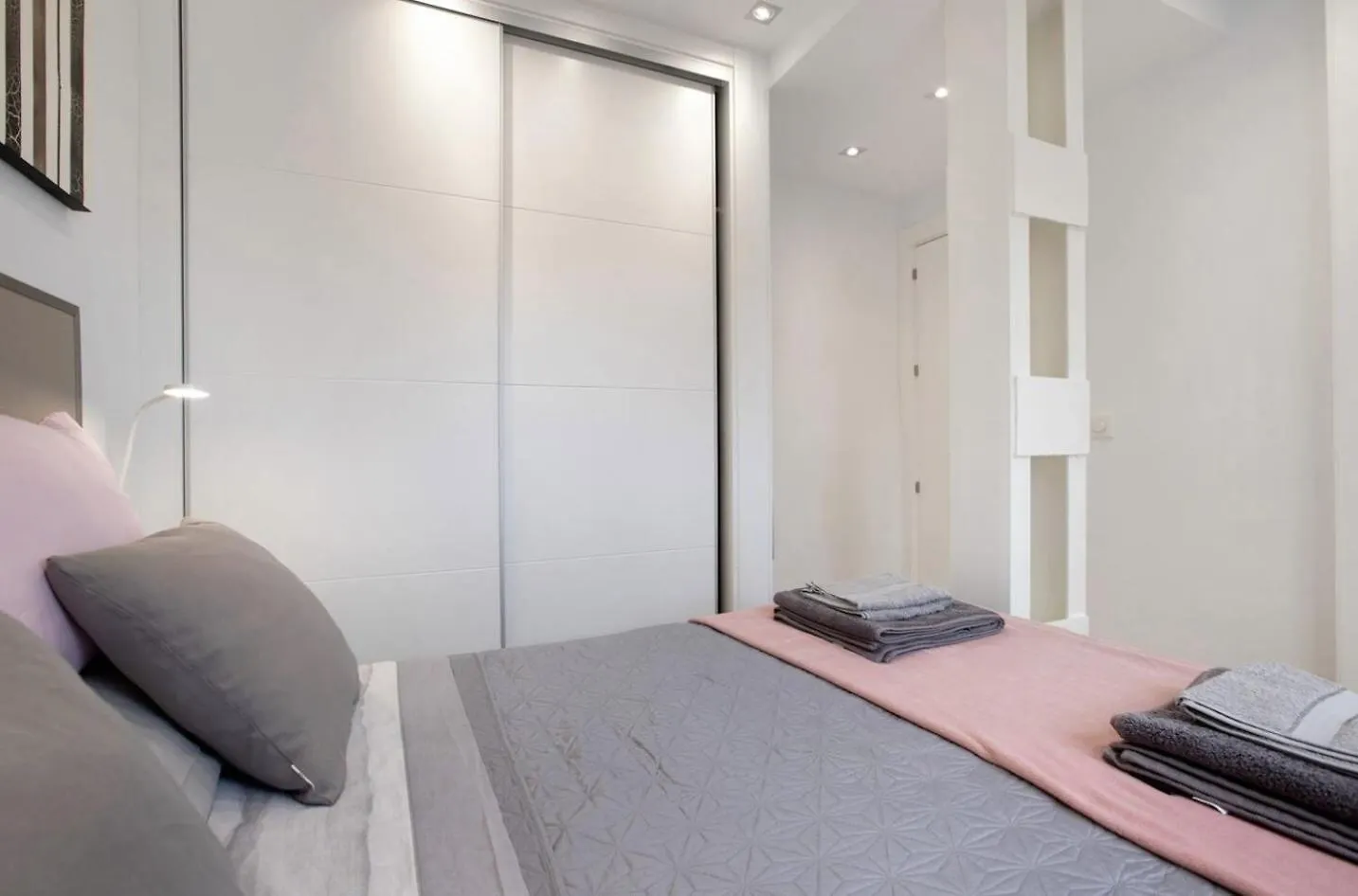 Sunny Apartment New In The Center Torremolinos