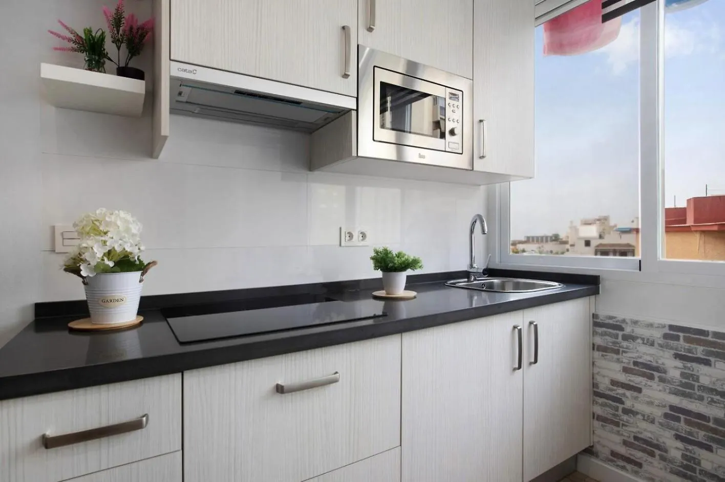 Sunny Apartment New In The Center Torremolinos Spain